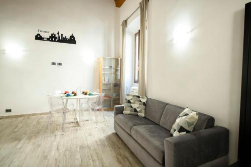 Sunrise Apartment by Mamo Florence - image 13