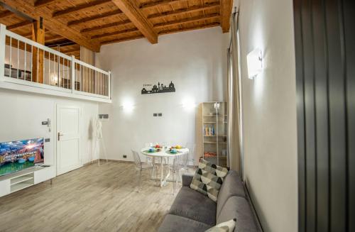 Sunrise Apartment by Mamo Florence - image 3