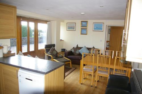 Ty Nant Cottages and Suites in Alvescot