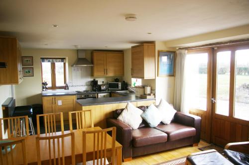 Ty Nant Cottages and Suites in Alvescot