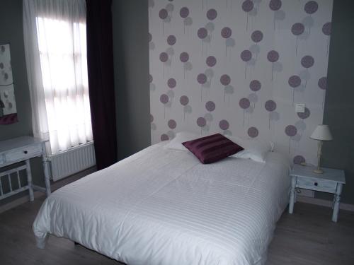 2 bedrooms, 3 beds