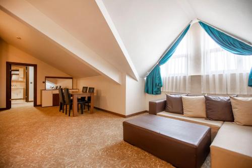 Highway Otel - image 2