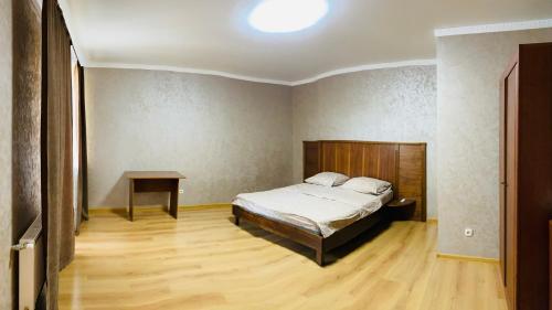 Промінь, Авангард, Lutsk (foto 6)