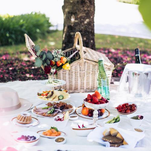 Hotel Schloss Mönchstein - image 11