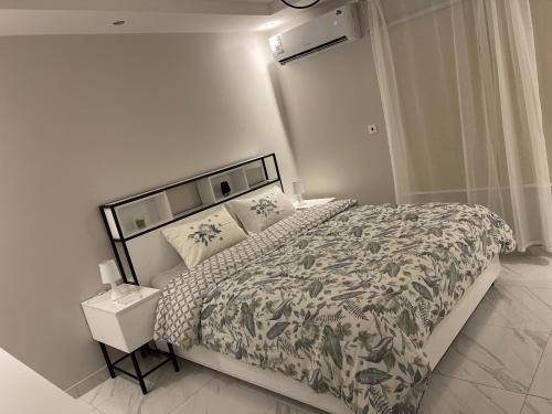 White apartment Jeddah 