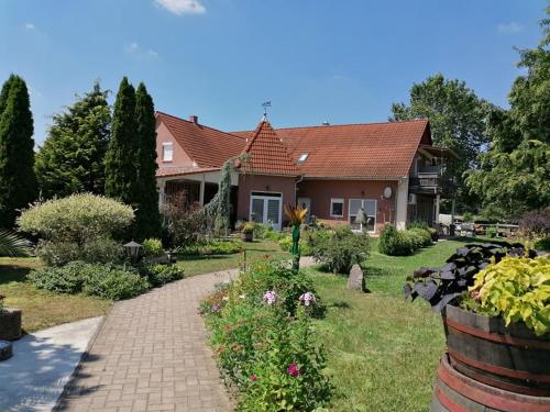 HARTMANN PANZIÓ - image 9