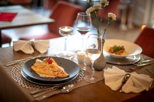 308588836 Familienhotel Felsenhof