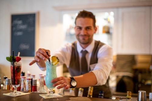 308588837 Familienhotel Felsenhof