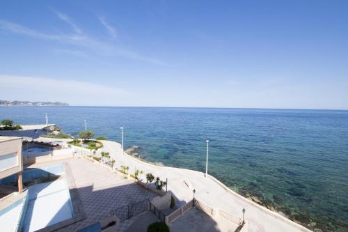 Apartment with Sea View image 9