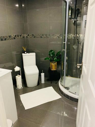 Modern & Cosy 2-Bed Apartment Near NEC, Airport & JLR!, Birmingham (zdjęcie 4)