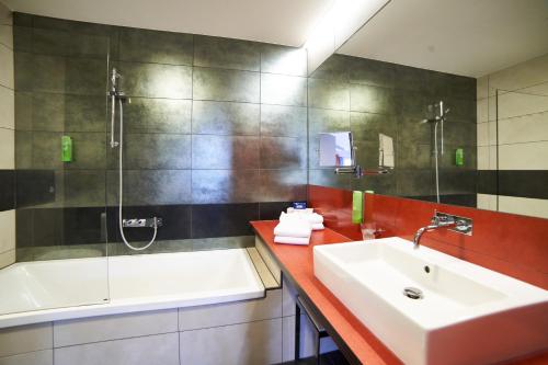 Hotel Maxlhaid - image 4