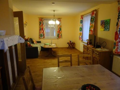 Ferienhaus Ferien am Waldrand - image 2