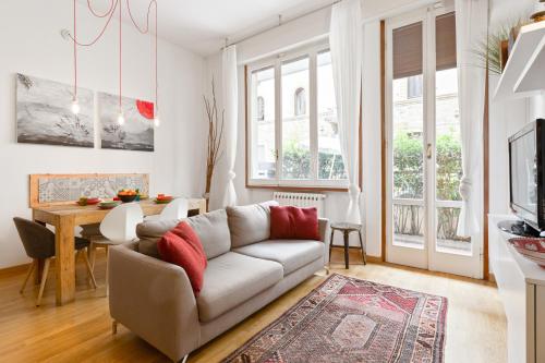 Piazza Oberdan Patio Apartment, Florenz