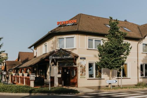 Korona Pension and Restaurant, Pension in Hévíz