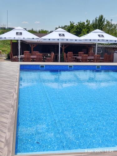 Piscina, Pensiunea Terra Rosa in Turnu Severin