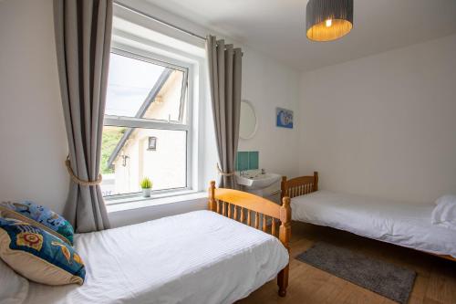 2 twin beds