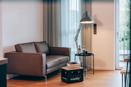 Weekly Boardinghouse Weekly Boardinghouse