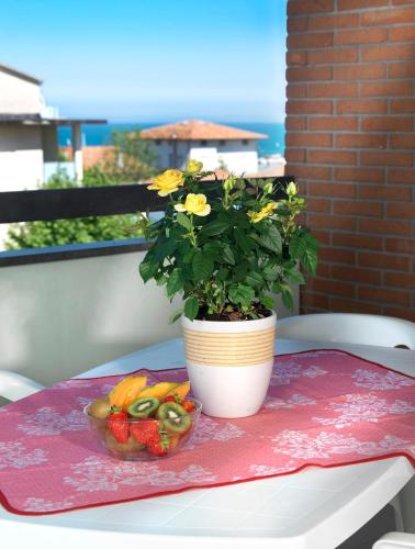 Apartment with Sea View image 8