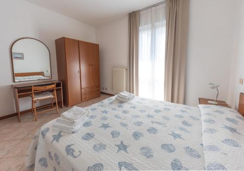 Two-Bedroom Apartment Sea Side image 10
