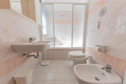 Two-Bedroom Apartment Sea Side image 5