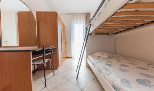 Apartment with Garden View image 8