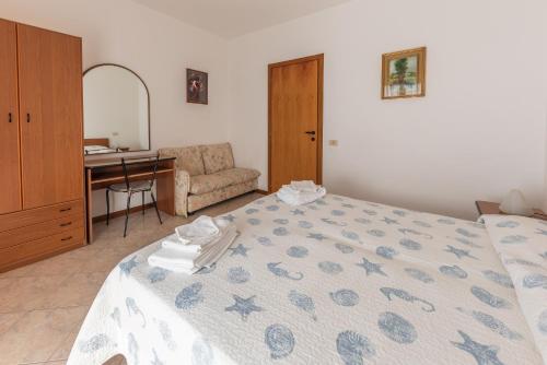 Apartment with Garden View image 7