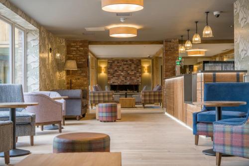 ผับ/เลาจน์, Sandburn Hall in ชานเมืองยอร์ก