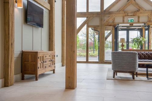 ผับ/เลาจน์, Sandburn Hall in ชานเมืองยอร์ก