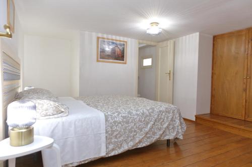 Sunny Flat - SELF Apartments - image 5