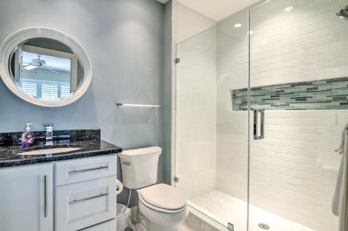 Sea Colony Condo with Balcony - Walk to Town! - image 8