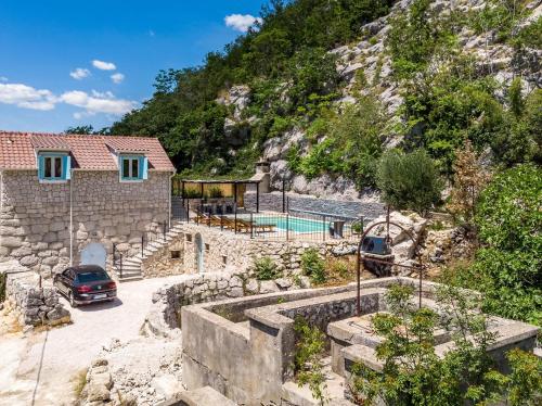 NEW! Stone villa JUDITA with heated pool and hydro-massage