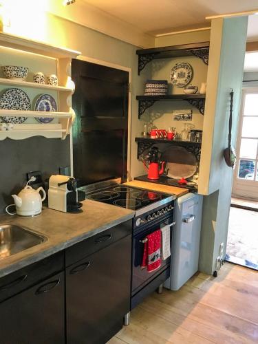 廚房, Vakantiehuizen Kats Zeeland De Zwaluwenhof in 納爾德維克