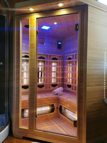 Sauna, Kápolna Vendégház (Kapolna Vendeghaz) in Kiskutas