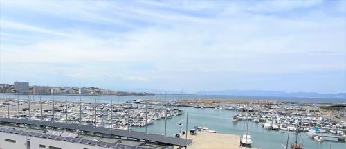 Apartment with Sea View image 7