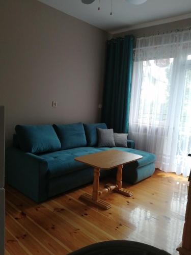 1 queen bed, 1 sofa bed