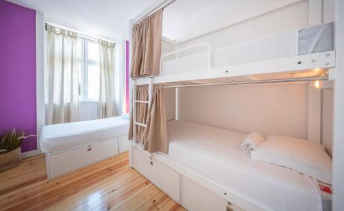 Superior 3 Bed-Dorm image 2