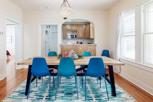 Sea Glass Cottage - image 7