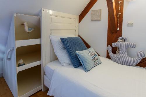 LE CLOS POULAIN Petits gîtes de charme et chambres d'hôtes Familiales au calme proche Bayeux et des plages