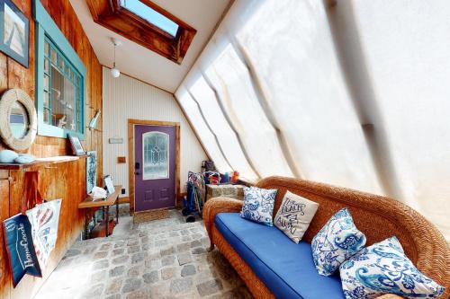Plum Cove Beach House - image 9