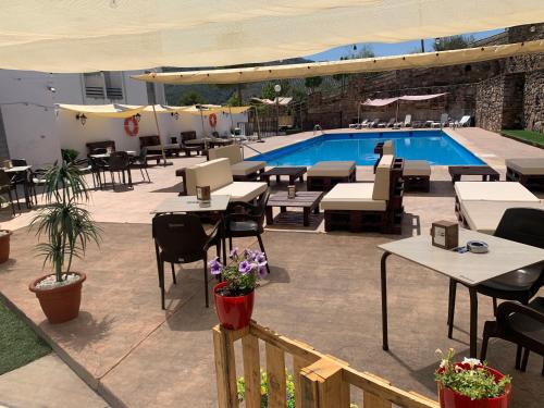 Úszómedence, Hotel Don Juan in Puente De Genave