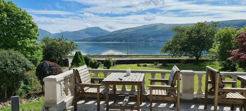 CREAG DHUBH COUNTRY HOUSE in Saint Catherines