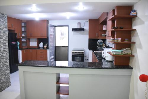 廚房, La Casa Vacanze PH Private villa w/ swimming pool in 杜穆克萊