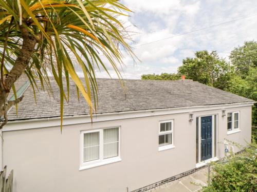 2 Hyfield, , Cornwall