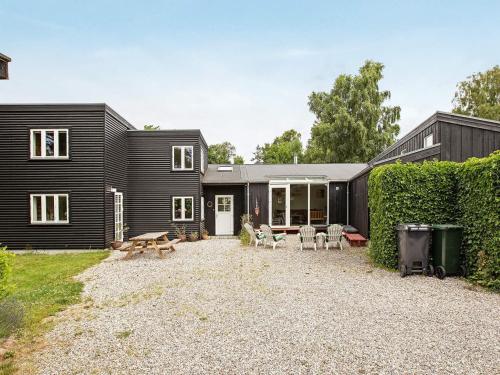  Holiday home Væggerløse CLXXVI, Pension in Bøtø By