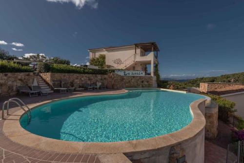  Holiday home in Baja Sardinia 30356, Pension in Baja Sardinia