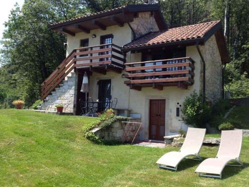Holiday home in Madonna Del Sasso 22866 - image 2