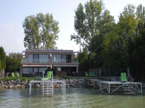 Holiday home in Balatonszárszó 