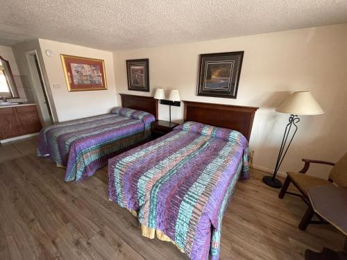 Round-Up Motel 3