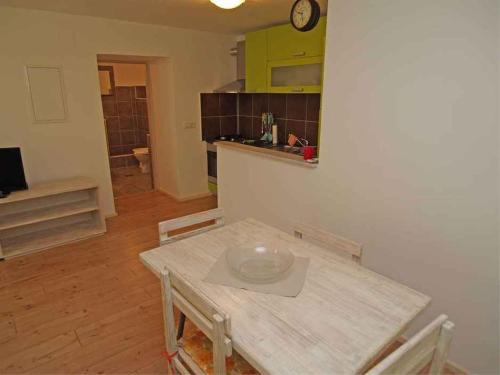  Apartments in Veli Losinj 26474 in Veli Lošinj