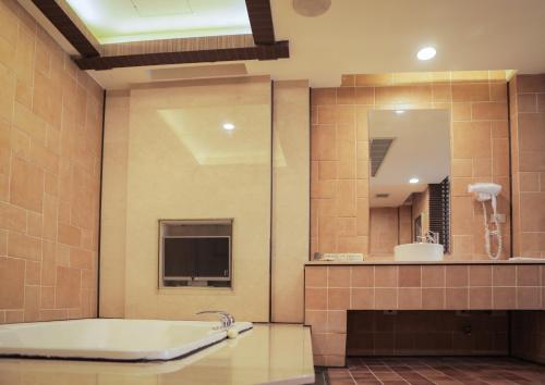 Bathroom, OHYA Boutique Motel-Shin-Ying Branch in Xinying District